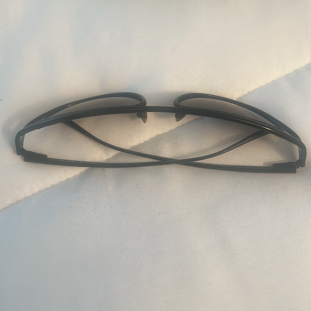 Bottega Veneta sunglasses- worn once - Picture 4 of 8